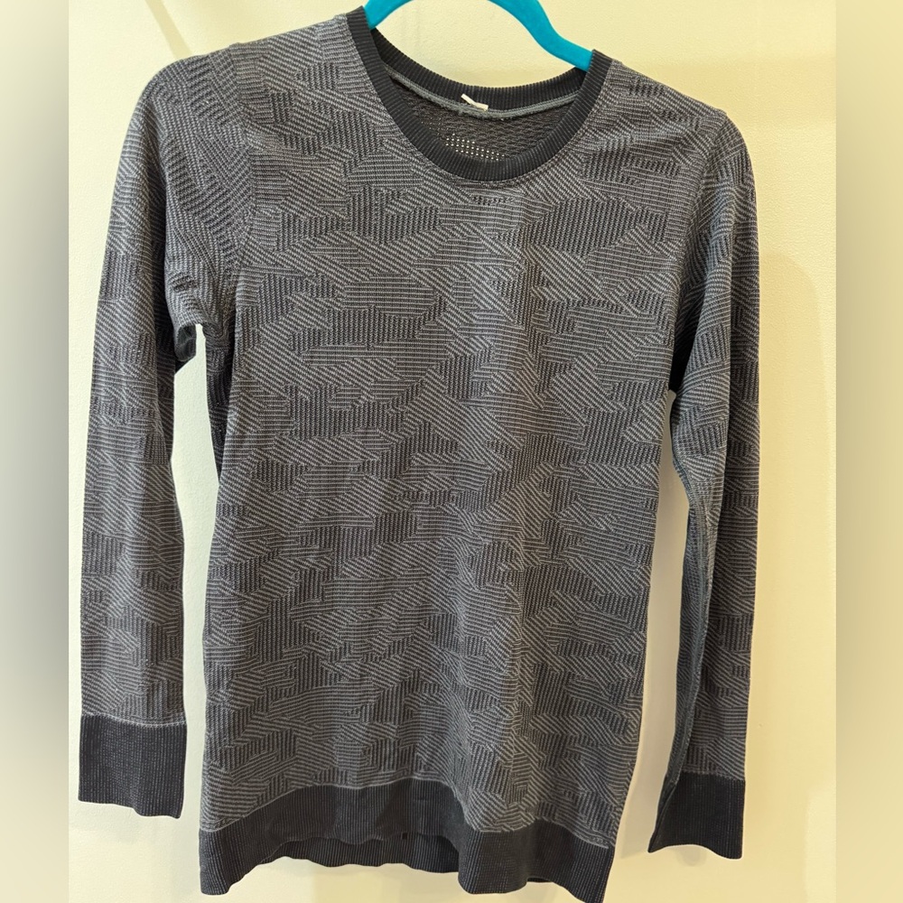 Lululemon relaxed fit swiftly tech